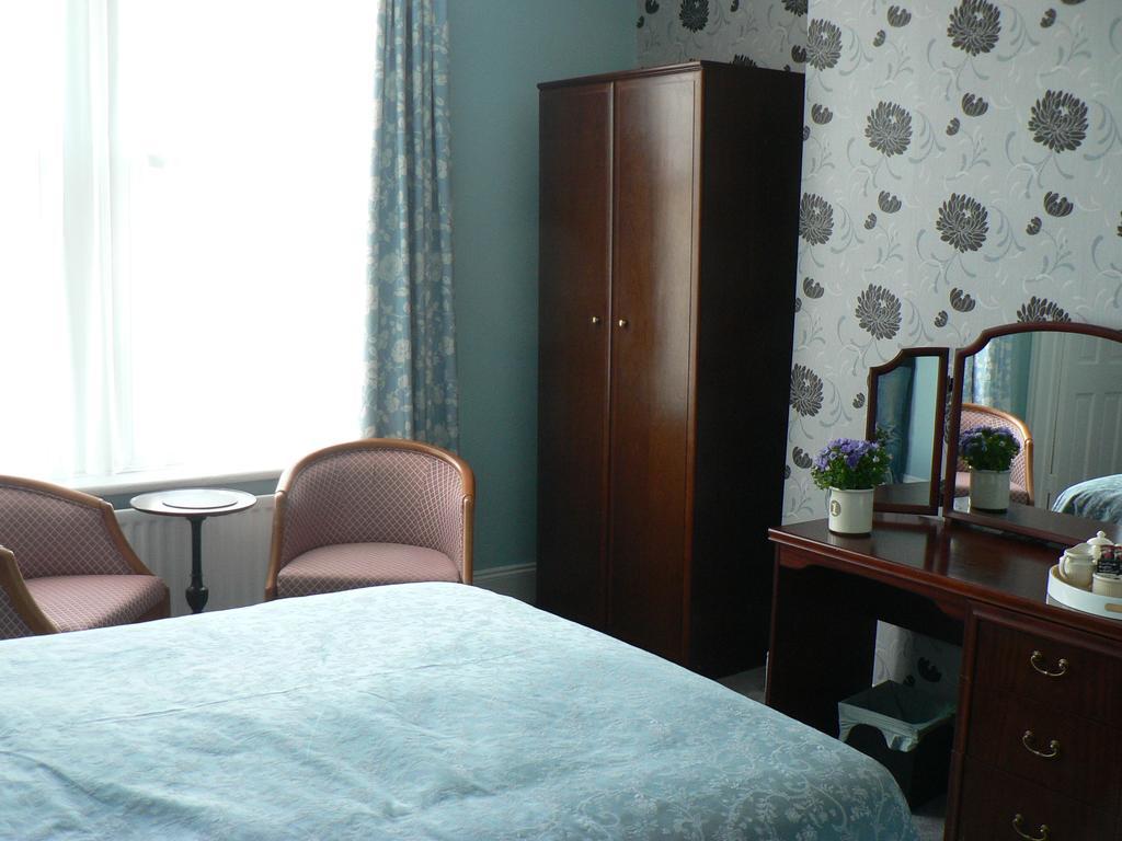 16 Franklin Bijou Boutique Bed and Breakfast Χαρογκέιτ Δωμάτιο φωτογραφία