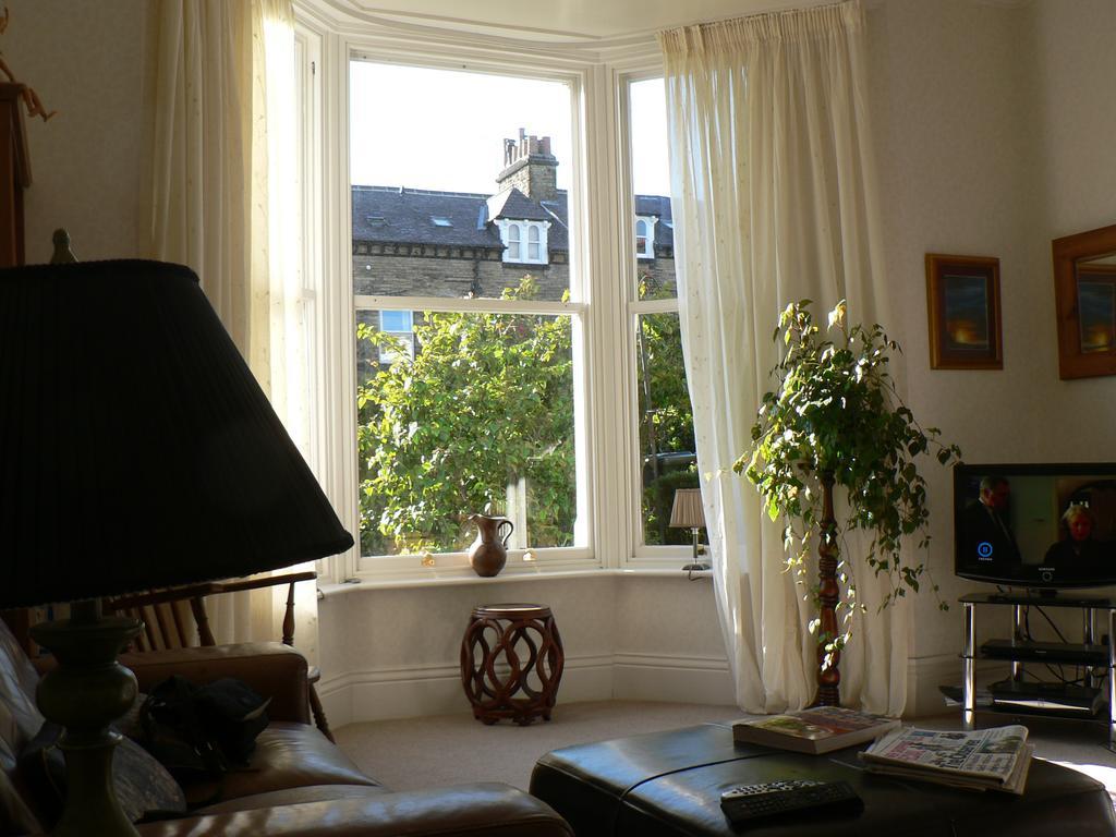 16 Franklin Bijou Boutique Bed and Breakfast Χαρογκέιτ Εξωτερικό φωτογραφία